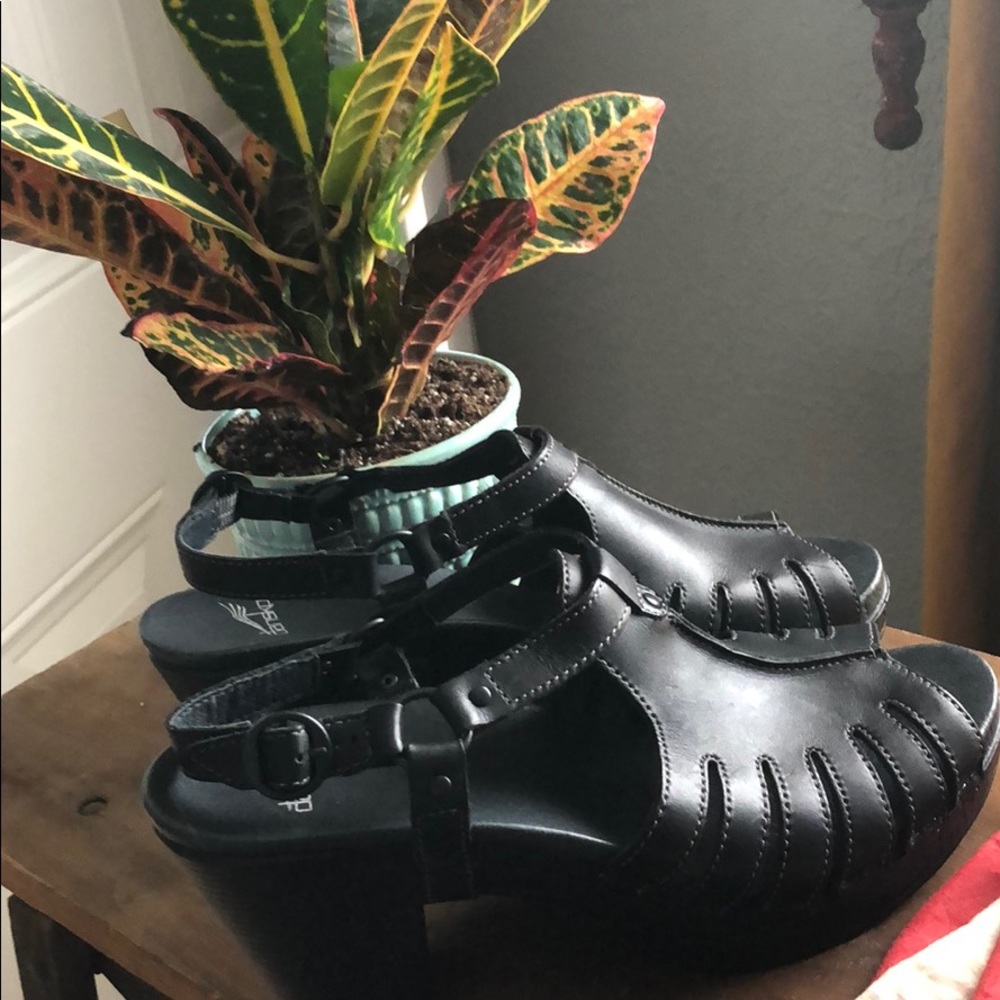 NWOT Black Dansko